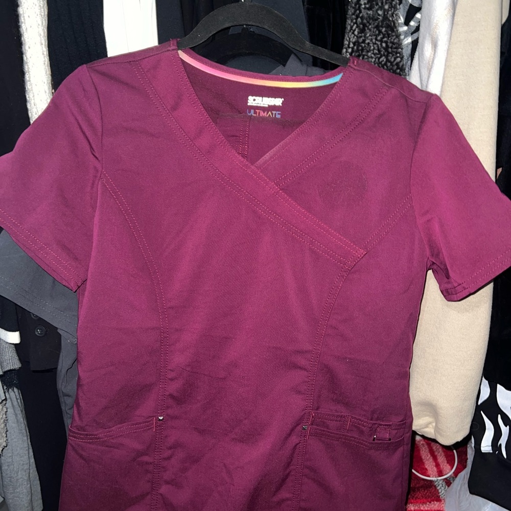 Scrub set